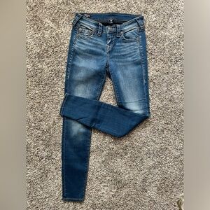 True Religion Halle mid rise super skinny.  Size 26